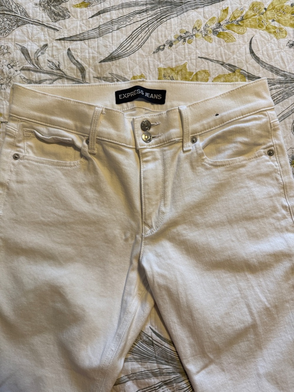 Express White Ankle Crop Jeans size 10 R mid rise legging